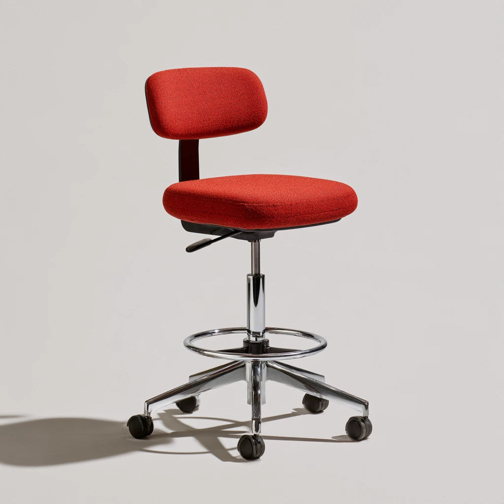 Verstellbarer Zeichenhocker, mit verchromtem Gestell, Farbe: silber und rot